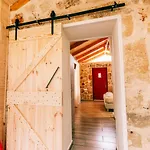 Feriehus Dreamy Stone House *
