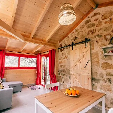 Dreamy Stone House Semesterbostad