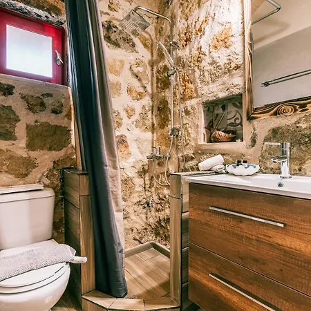 Dreamy Stone House Semesterbostad Pesádha