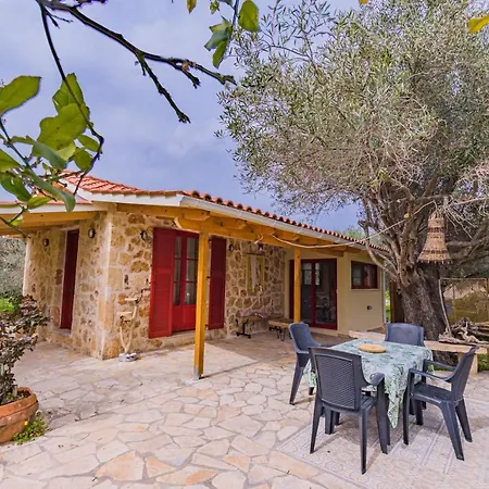 Dreamy Stone House Semesterbostad Pesádha