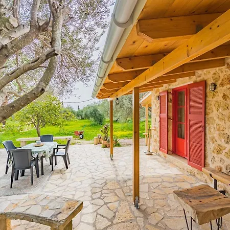 別荘 Dreamy Stone House